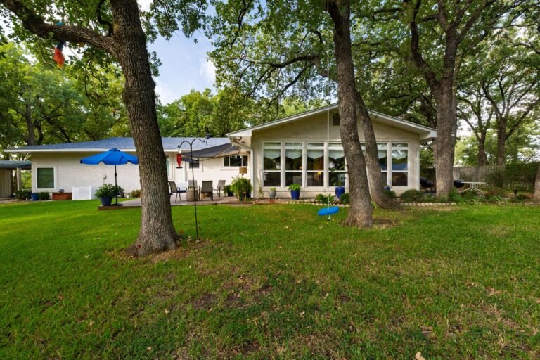 Back of the home and lawn at 1311 Mount Gilead Rd, Keller TX